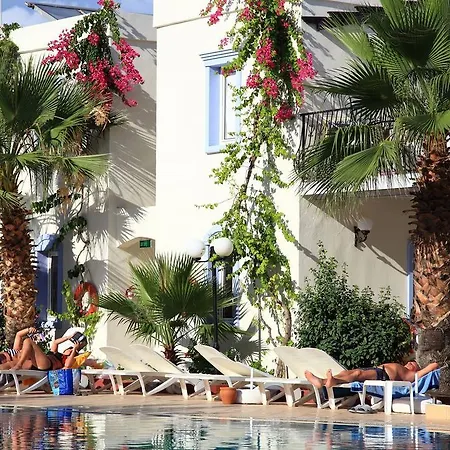 Club Paloma Апарт-отель 2*